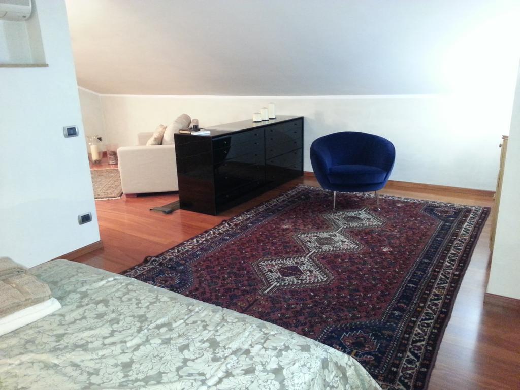 Appartamento "Domus Coeli" Verona Ruang foto