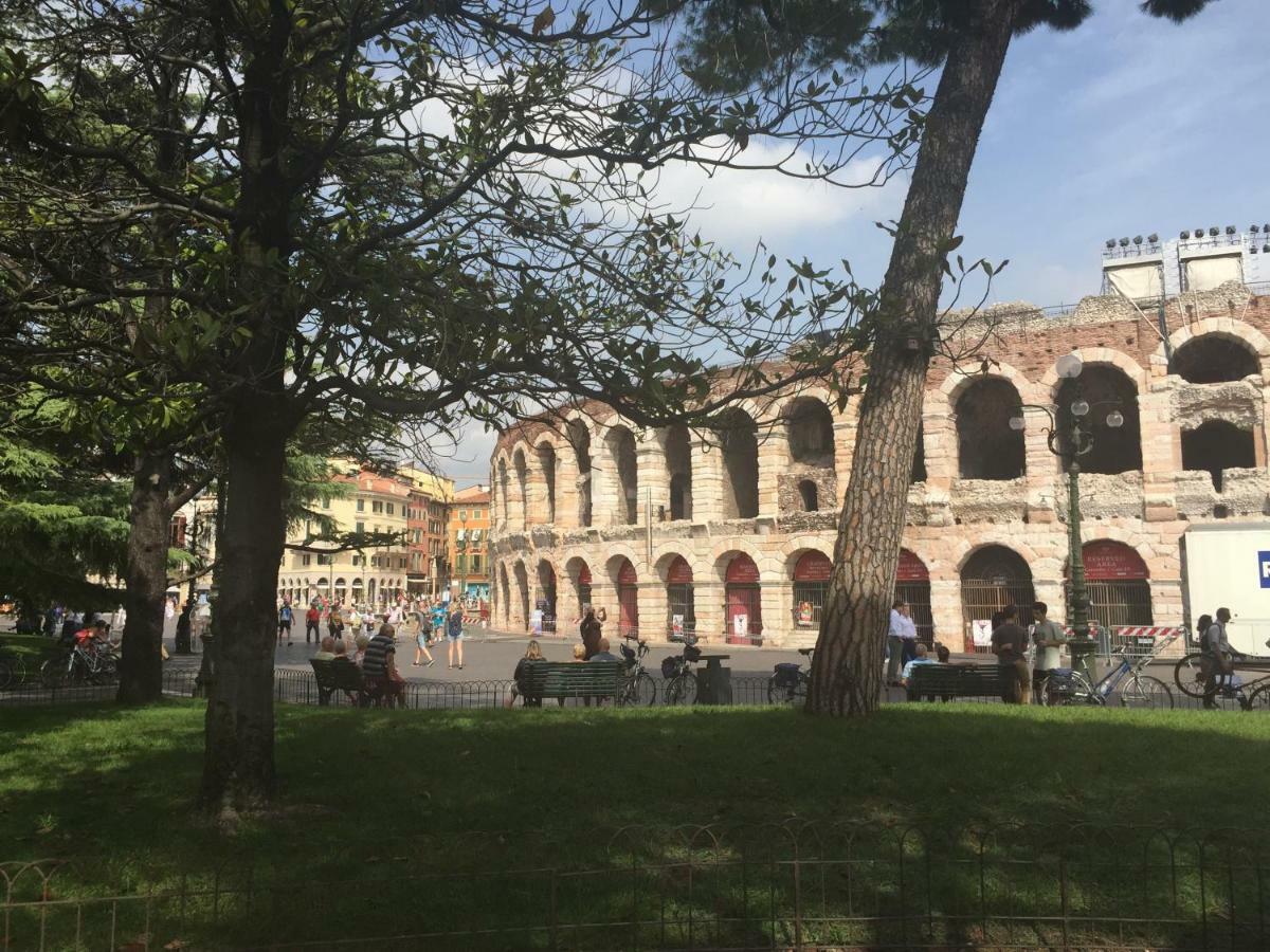 Appartamento "Domus Coeli" Verona Bagian luar foto